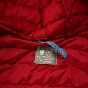 primary red hooded puffer